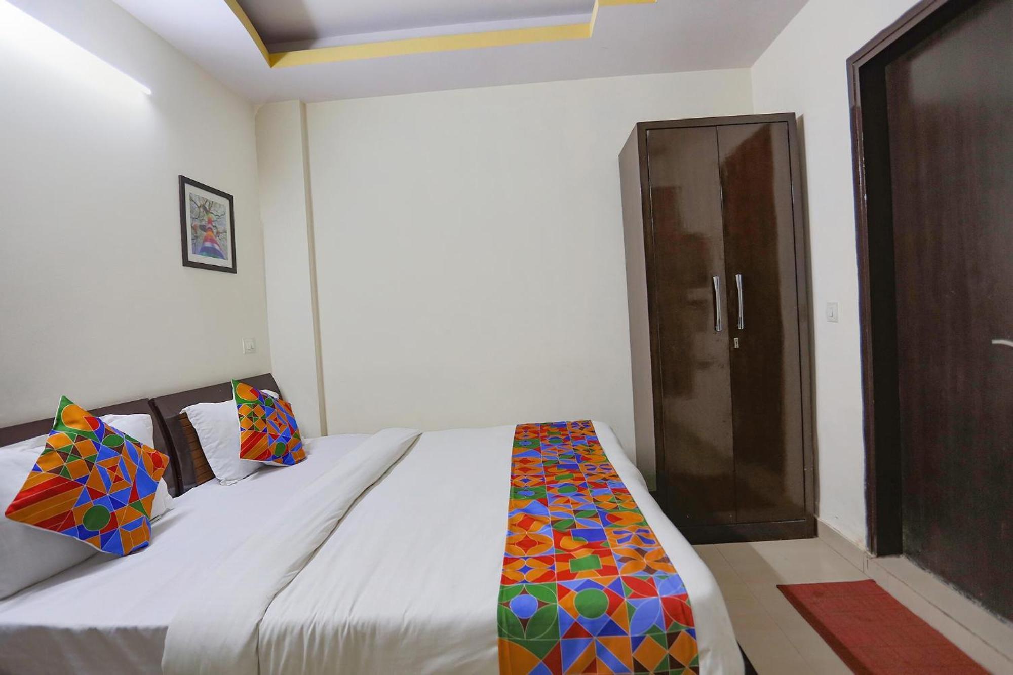 Fabexpress The Paradise - Nr Apollo Hospital 3* New Delhi