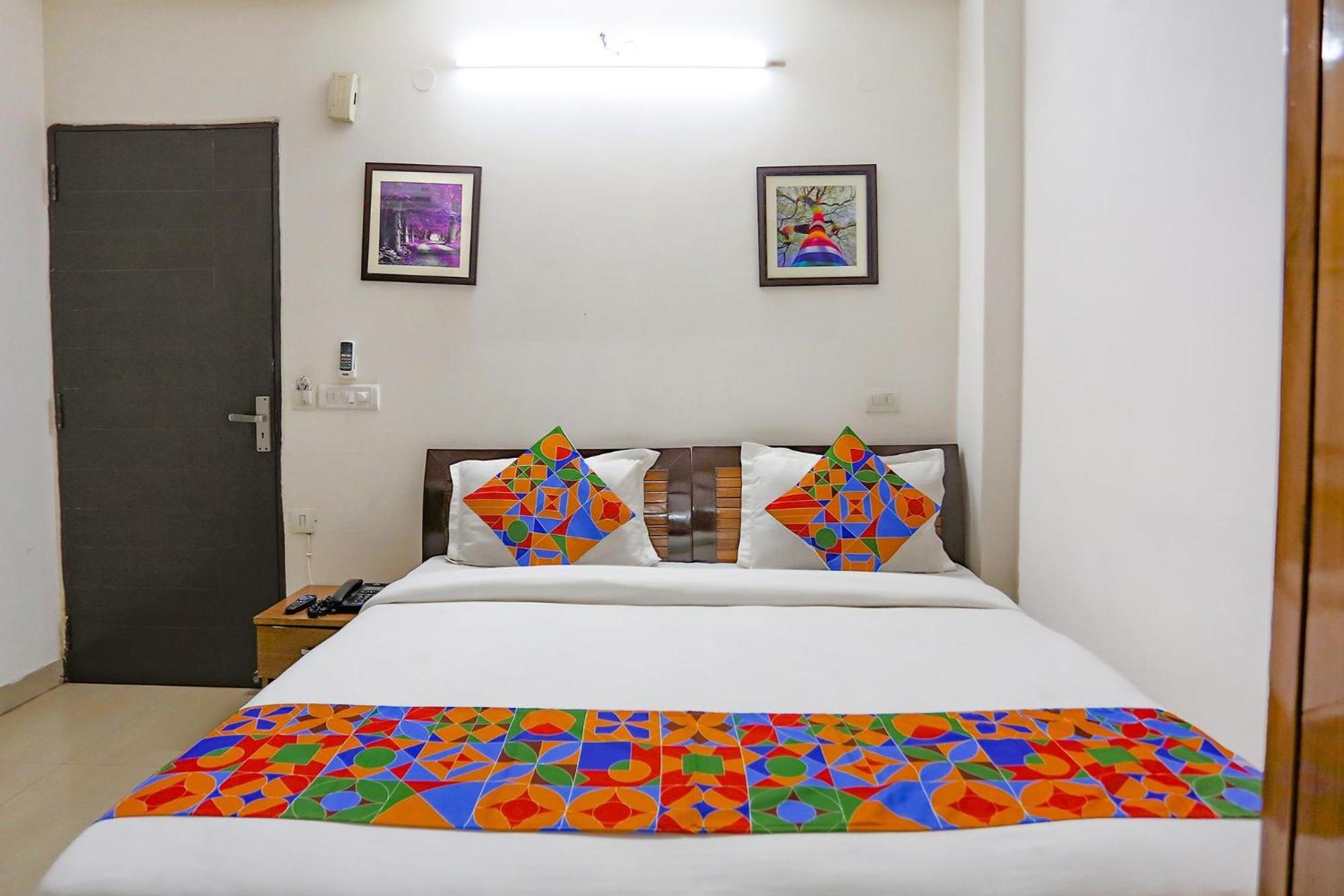 Fabexpress The Paradise - Nr Apollo Hospital 3* New Delhi